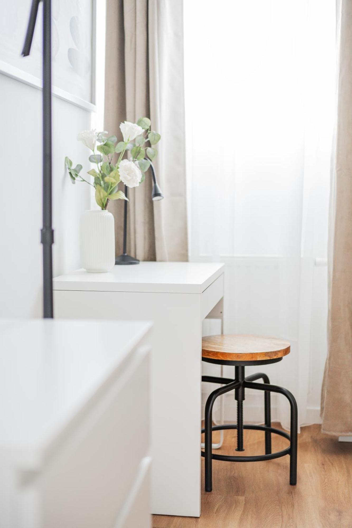 Modern Central City Rooms Вена Экстерьер фото